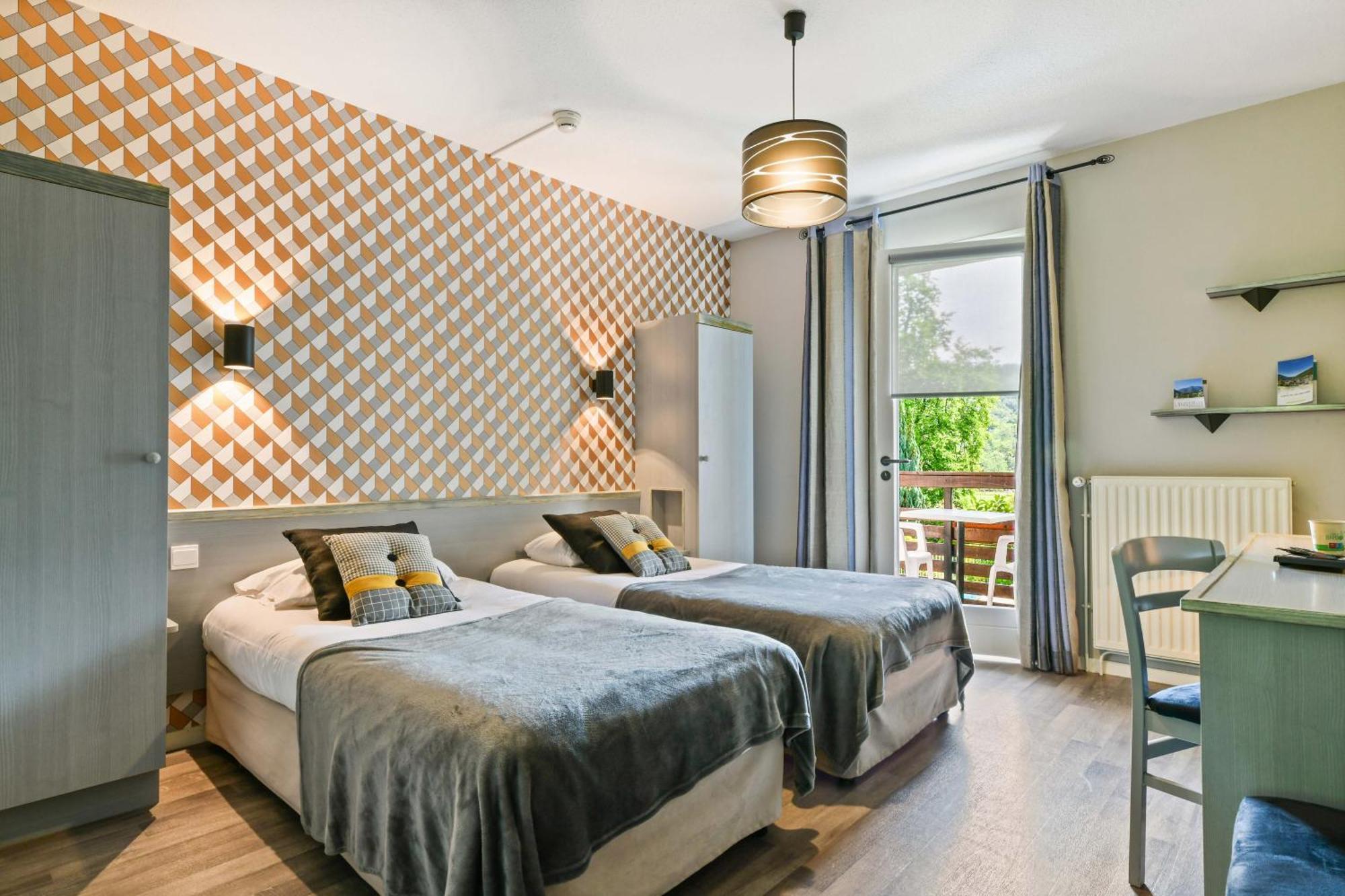Hotel Logis Le Vieux Logis 3*