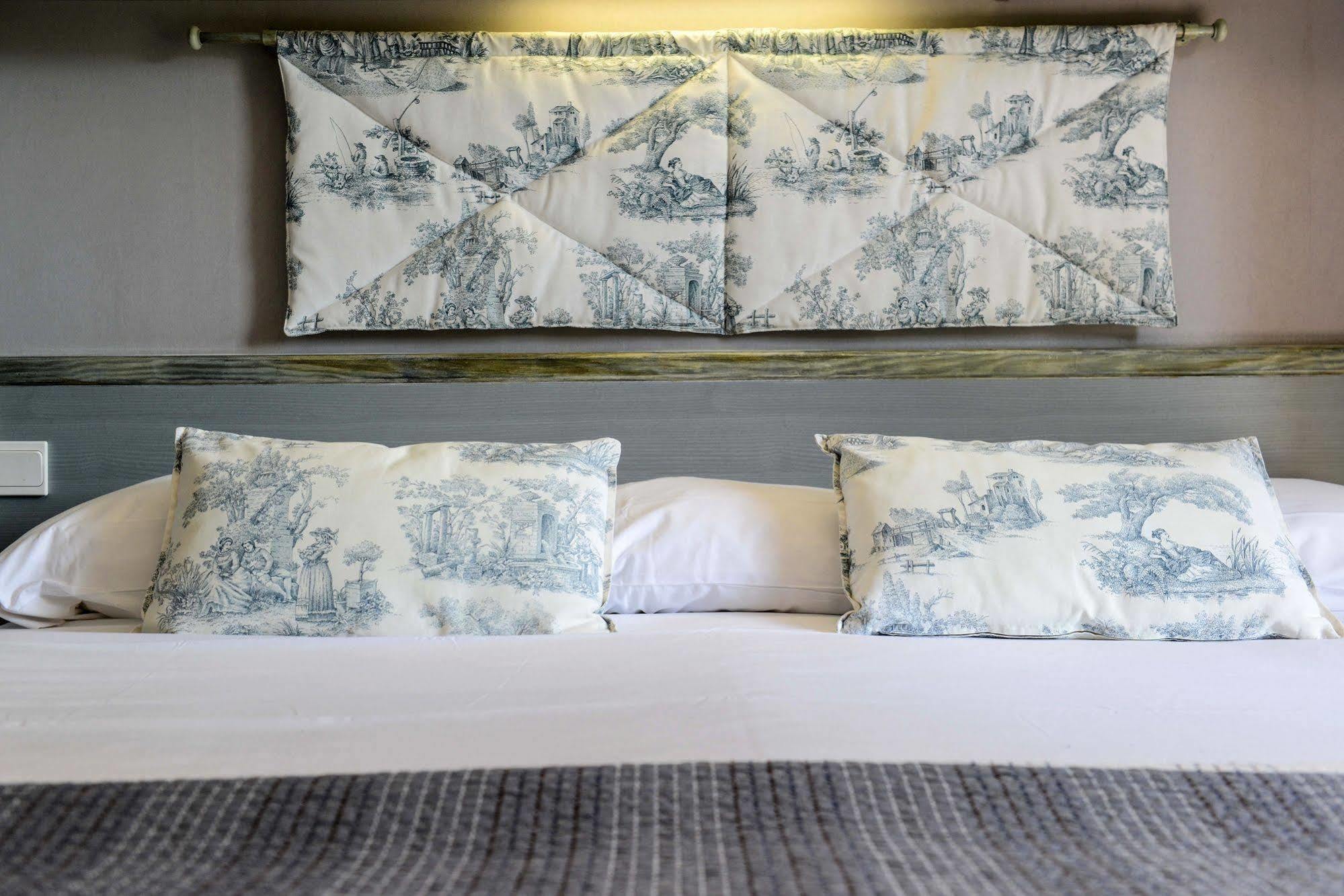 Hotel Logis Le Vieux Logis 3*