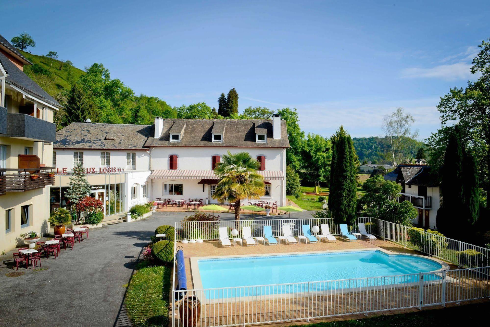 Logis Le Vieux Logis Hotel